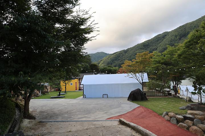 오스테이 캠핑장 사진