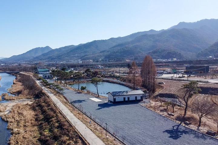이른아침 캠핑장 캠핑장 사진