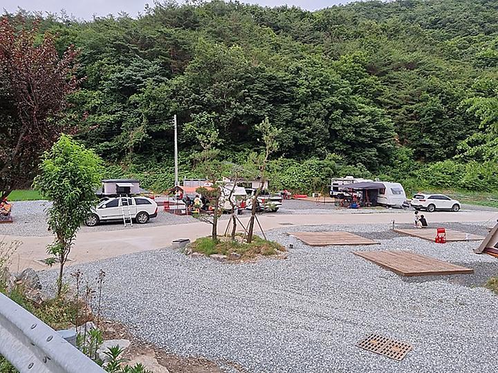 부엉캠핑클럽 캠핑장 사진